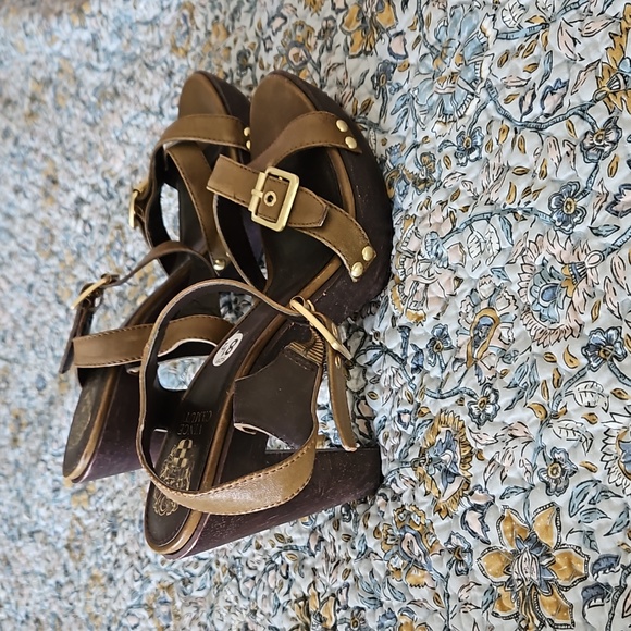 Vince Camuto Sandals - Picture 2 of 6